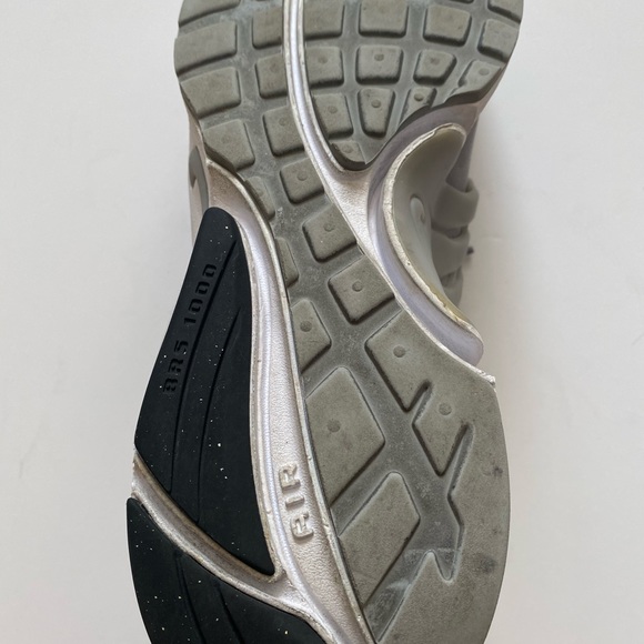 Nike Air Presto gray and white - Picture 10 of 10